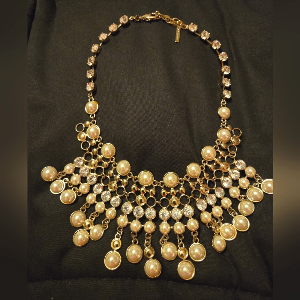 Mythologie Bib Necklace - Faux Diamond And Pearl